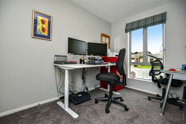 Photo of property in 35 Reka Street, Parklands, Christchurch, 8083