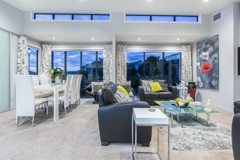 Photo of property in 6 The Fjord, Aotea, Porirua, 5024