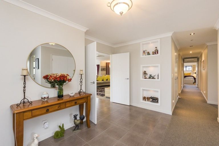 Photo of property in 29 Chestnut Close, Kelvin Grove, Palmerston North, 4414