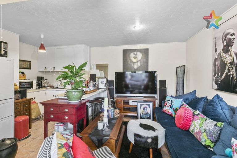 Photo of property in 17 Maple Grove, Maungaraki, Lower Hutt, 5010