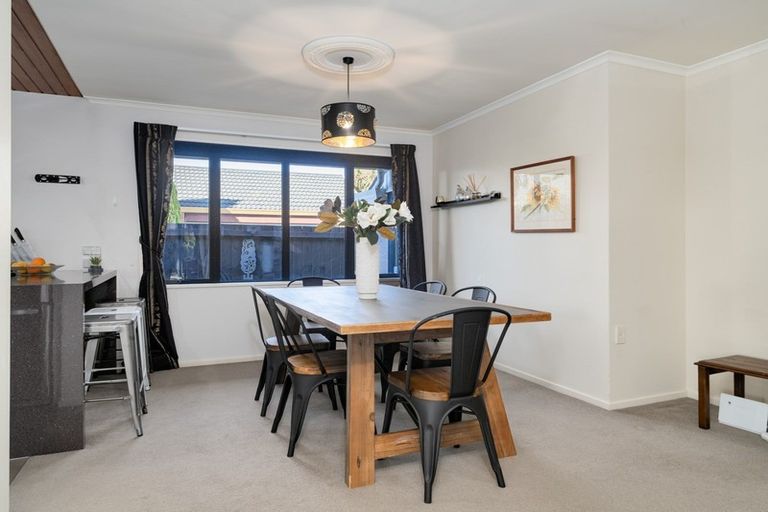 Photo of property in 2/100 Proctor Street, Papanui, Christchurch, 8053