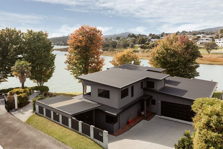 Photo of property in 6 Harbourside Way, Welcome Bay, Tauranga, 3112