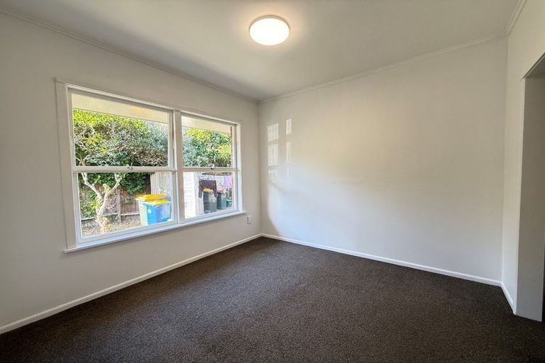 Photo of property in 1/9 Moana Avenue, Belmont, Auckland, 0622