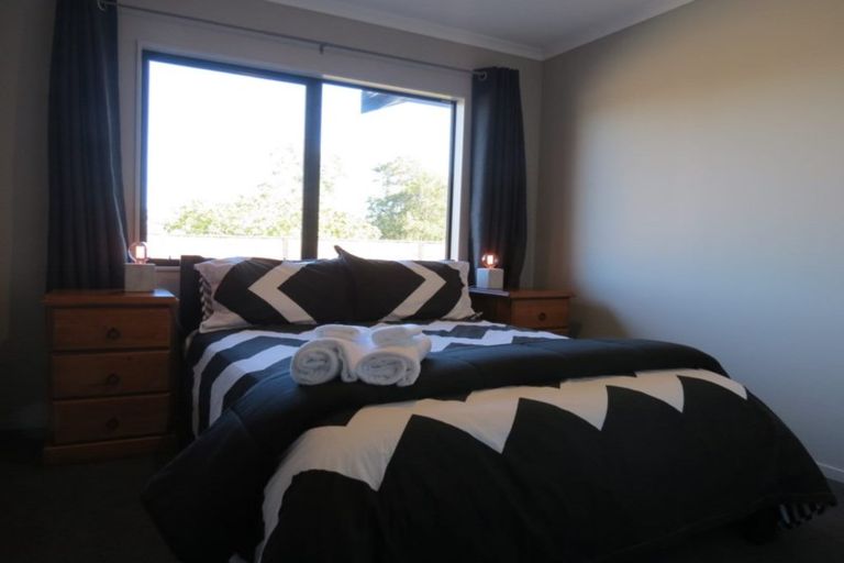 Photo of property in 19 Victoria Street, Coromandel, 3506