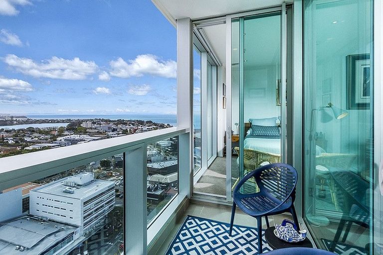 Photo of property in Sentinel Apartments, 1705/3 Northcroft Street, Takapuna, Auckland, 0622