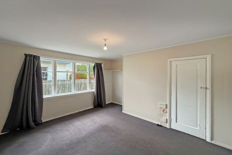 Photo of property in 15 Auburn Avenue, Upper Riccarton, Christchurch, 8041