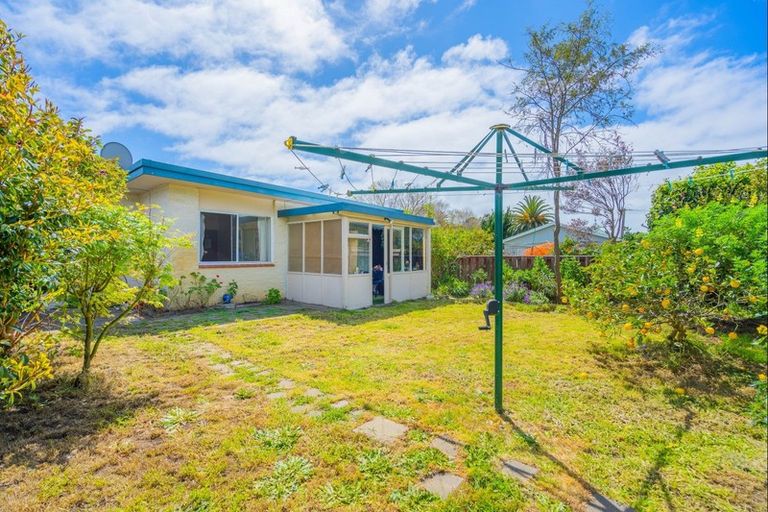 Photo of property in 33 Tui Road, Raumati Beach, Paraparaumu, 5032