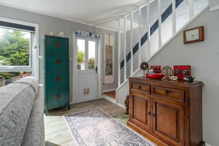 Photo of property in 11 Hollydale Grove, Churton Park, Wellington, 6037