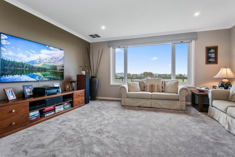 Photo of property in 44 Seachange Drive, Leamington, Cambridge, 3432