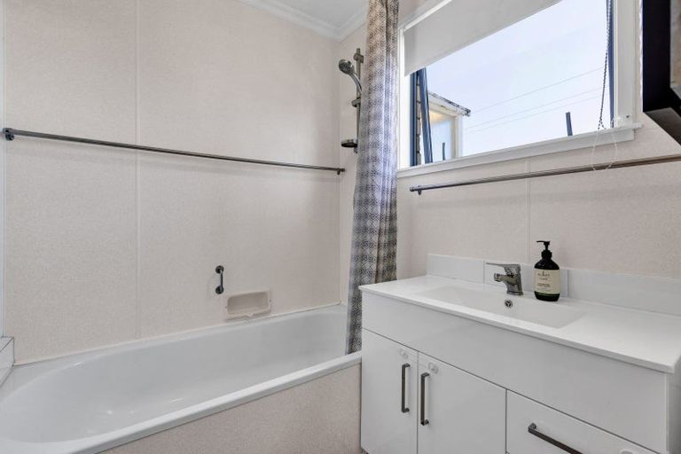 Photo of property in 21a Dorset Avenue, Westown, New Plymouth, 4310