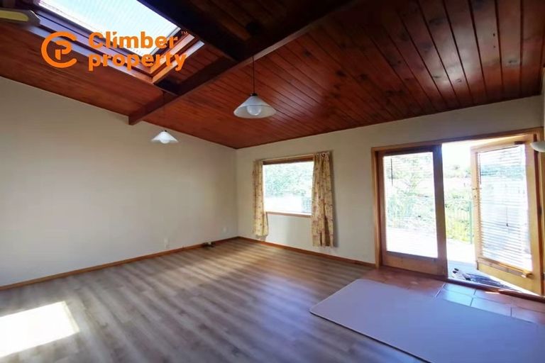 Photo of property in 18 Helena Road, Hillcrest, Hamilton, 3216