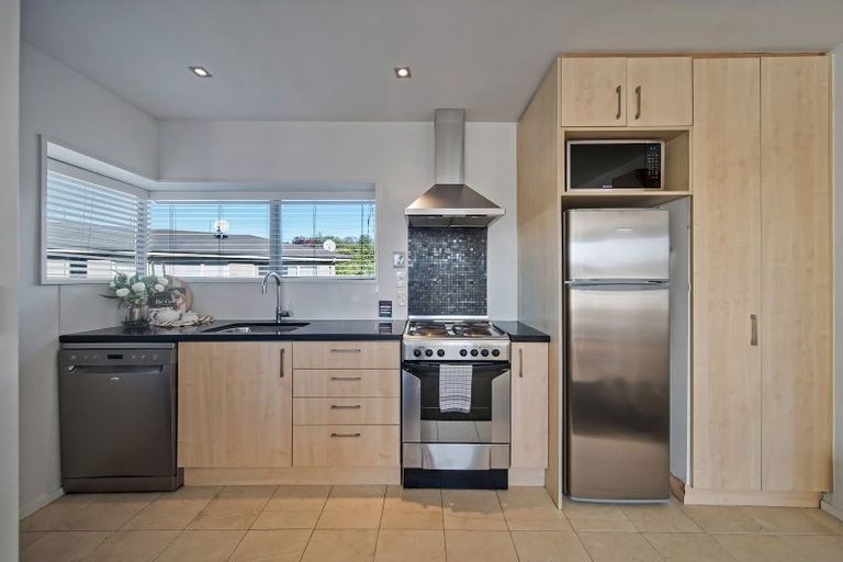 Photo of property in Merivale Manor Townhouse, 123d Papanui Road, Merivale, Christchurch, 8014