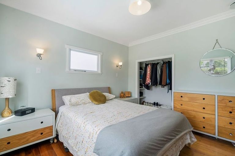 Photo of property in 121 Titirangi Road, New Lynn, Auckland, 0600