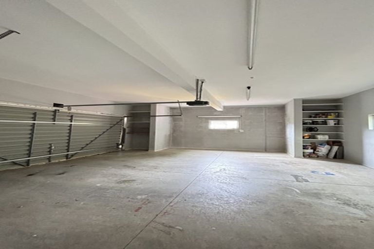 Photo of property in 2/16 Orchard Road, Waiake, Auckland, 0630