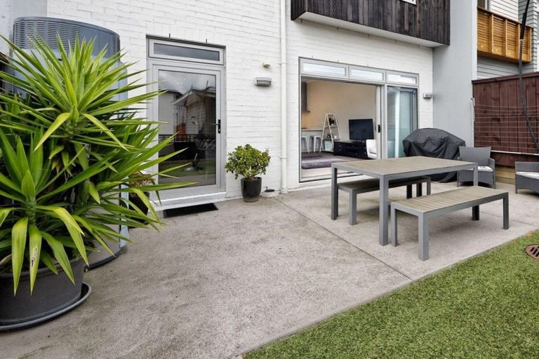 Photo of property in 48 Buckley Avenue, Hobsonville, Auckland, 0616
