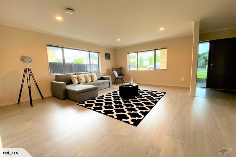 Photo of property in 4 Beggs Way, Flat Bush, Auckland, 2016