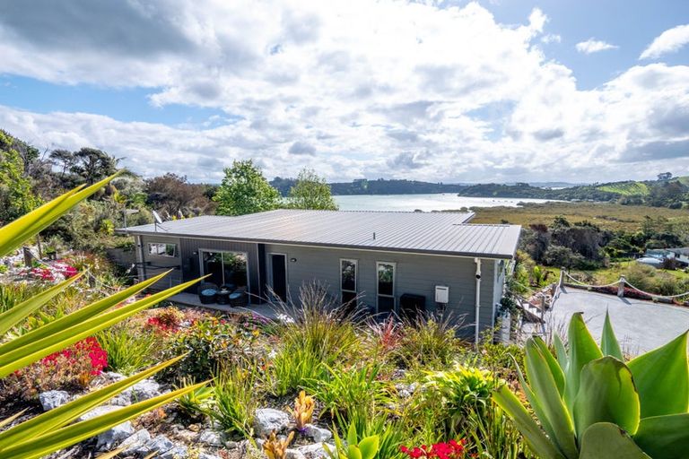 Photo of property in 7 Toi Track, Russell, 0272