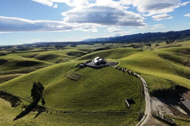 Photo of property in 220 Taieri Peak Road, Meadowbank, Palmerston, 9481
