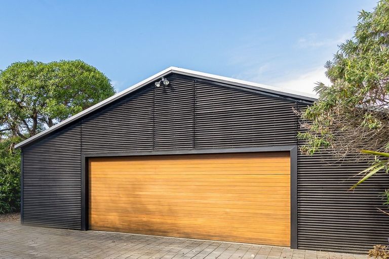 Photo of property in 215 Manly Street, Paraparaumu Beach, Paraparaumu, 5032