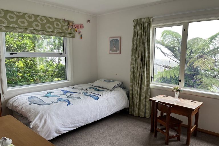 Photo of property in 12 Titiro Moana Road, Korokoro, Lower Hutt, 5012
