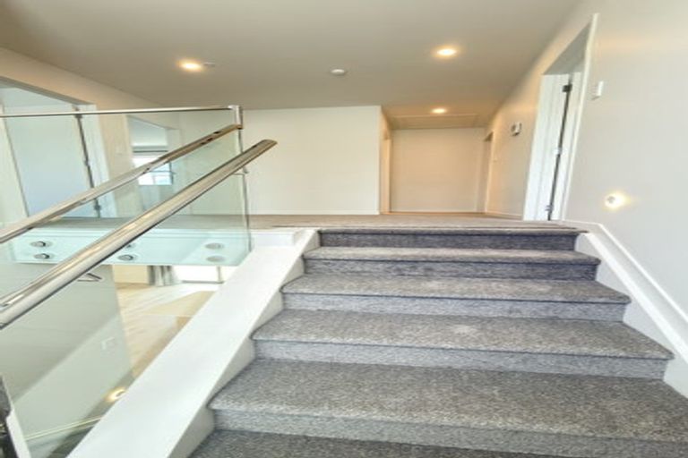 Photo of property in 9d Mander Place, Bucklands Beach, Auckland, 2012