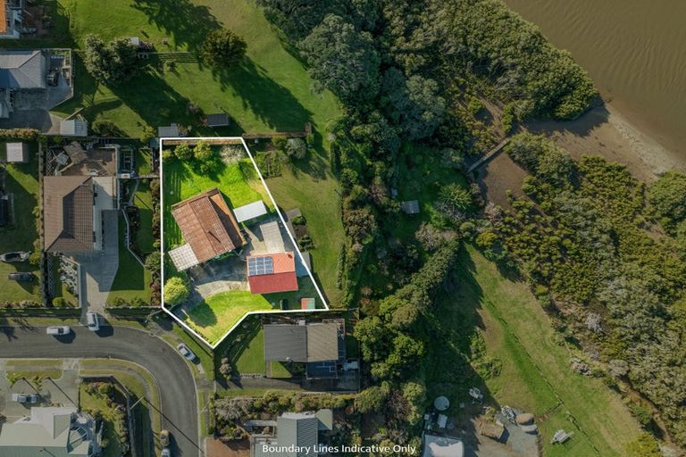 Photo of property in 7 Seaview Road, Ruakaka, 0116