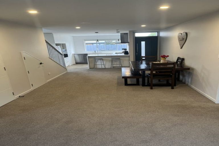 Photo of property in 25 Kakapo Lane, Redwood, Christchurch, 8051