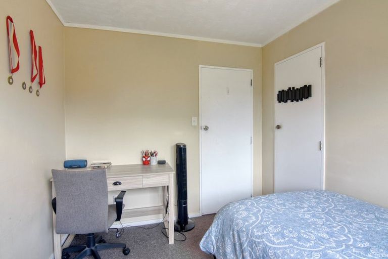 Photo of property in 17 Cargill Grove, Kelvin Grove, Palmerston North, 4414