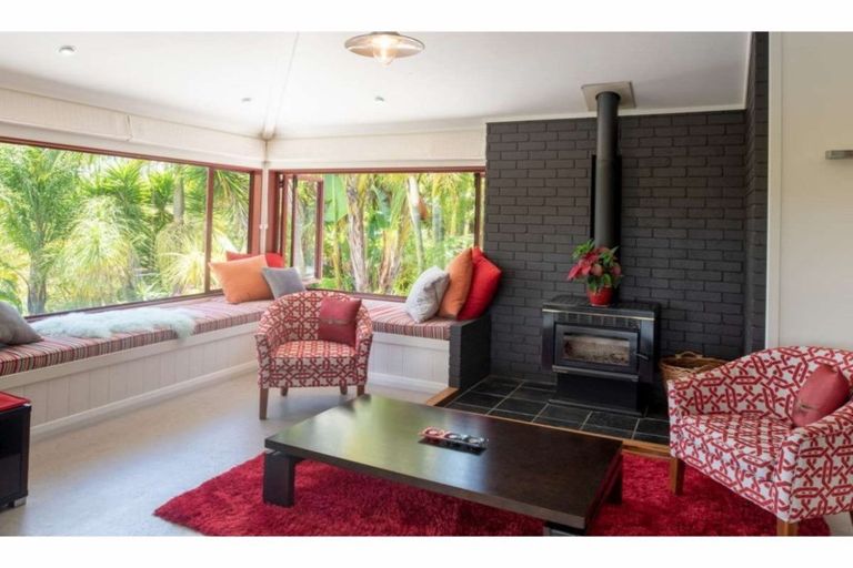 Photo of property in 19 Ao Marama Place, Kerikeri, 0294