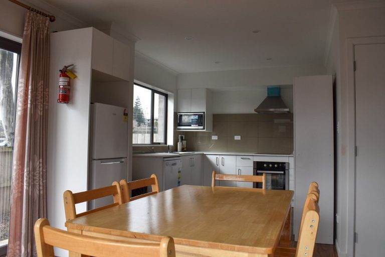 Photo of property in 1/13 Bleakley Place, Hillcrest, Hamilton, 3216