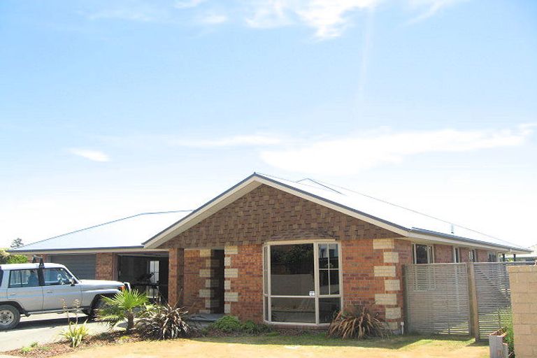 Photo of property in 5 Driftwood Lane, Waimairi Beach, Christchurch, 8083