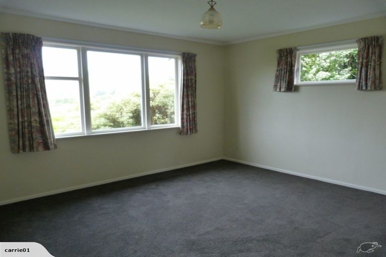 Photo of property in 13 Magdalen Street, Tawa, Wellington, 5028