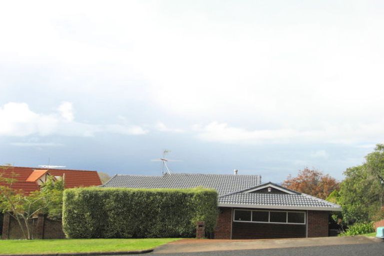 Photo of property in 65 Haseler Crescent, Howick, Auckland, 2014