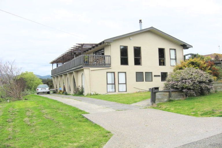 Photo of property in 62 Makora Road, Otaihanga, Paraparaumu, 5036