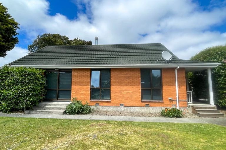 Photo of property in 7 Ostend Place, Avonhead, Christchurch, 8042