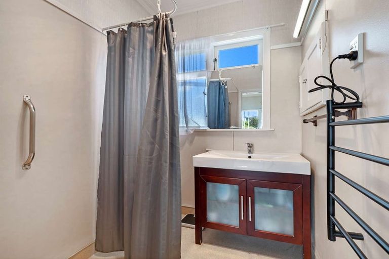 Photo of property in 25 Quinn Road, Levin, 5510