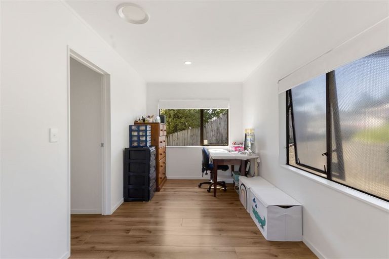 Photo of property in 66a Trias Road, Totara Vale, Auckland, 0629