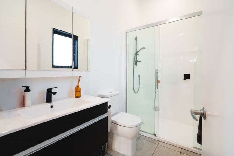 Photo of property in 12 Alanbrooke Place, Karori, Wellington, 6012