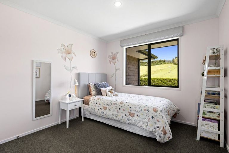 Photo of property in 92 Falcon Drive, Welcome Bay, Tauranga, 3112