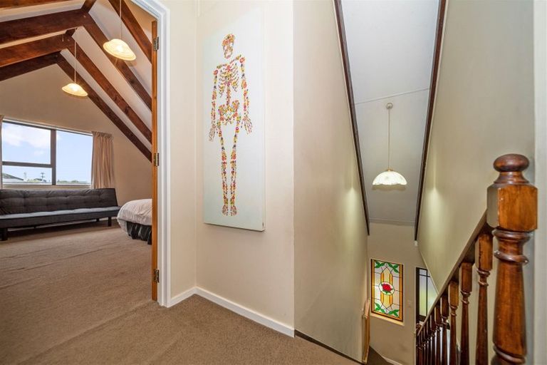 Photo of property in 18b Virginia Place, Whalers Gate, New Plymouth, 4310