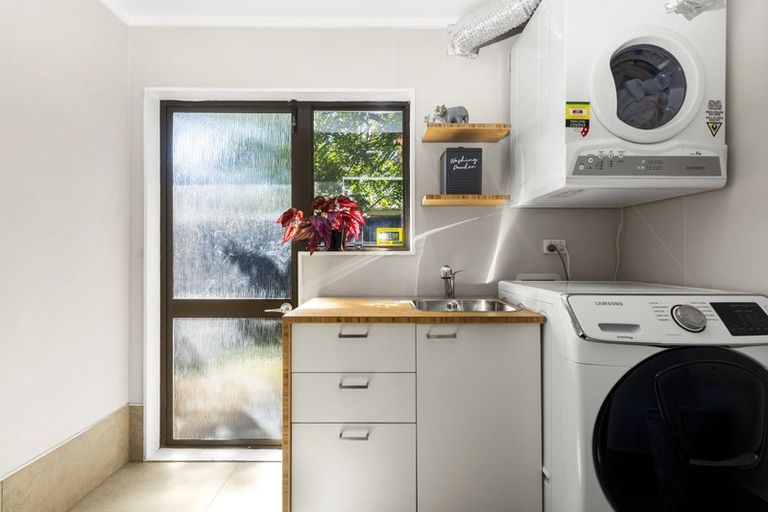 Photo of property in 15 Lynbert Road, Lynmore, Rotorua, 3010