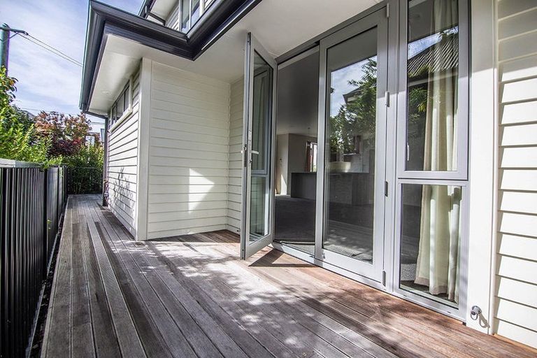 Photo of property in 2/27 Tonbridge Street, Merivale, Christchurch, 8014