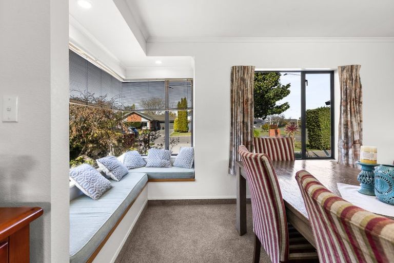 Photo of property in 1 Hyatt Grove, Greenmeadows, Napier, 4112