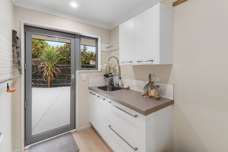 Photo of property in 100 Mcmahon Drive, Aidanfield, Christchurch, 8025