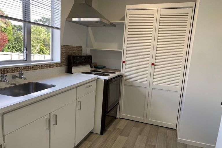 Photo of property in 1/30 Capilano Place, Glenfield, Auckland, 0629