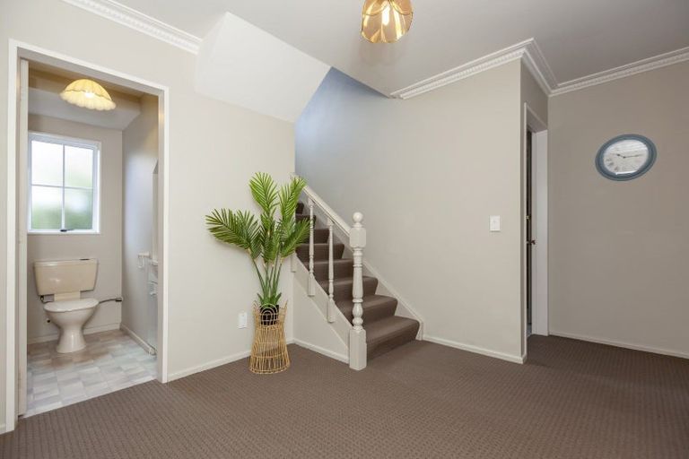 Photo of property in 34 Awanui Drive, Waikanae, 5036