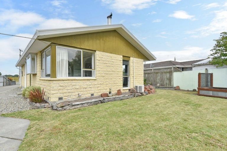 Photo of property in 12 Rangiora Woodend Road, Woodend, 7610