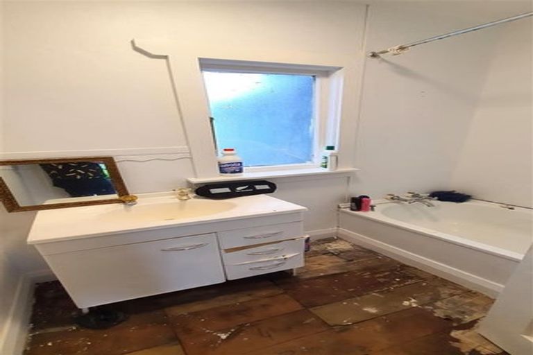 Photo of property in 3 Moorhouse Street, Waimate, 7924