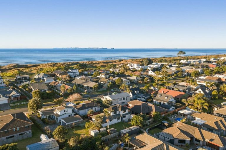 Photo of property in 124b Dickson Road, Papamoa Beach, Papamoa, 3118