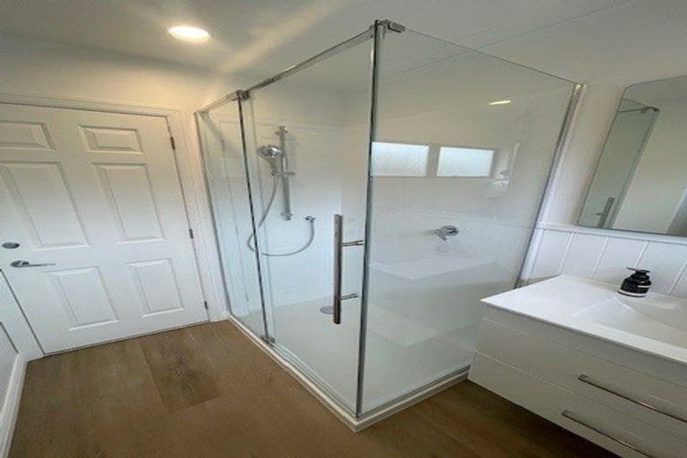 Photo of property in 1/12 Richards Avenue, Forrest Hill, Auckland, 0620